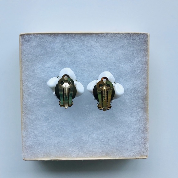 Vintage Beaded Clip-On Earrings - Picture 2 of 4